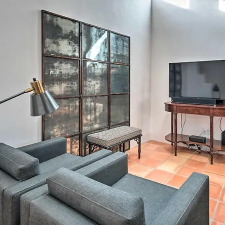 Holiday home Adobe House W/ Patio - Walk To Dtwn Plaza & Shops!